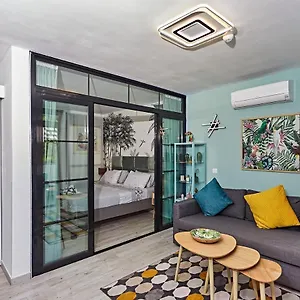 Parrot's House- Yumbo Center Appartement Playa del Inglés