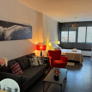 https://moderno-estudio-centro-de-torremolinos.1costadelsol.com