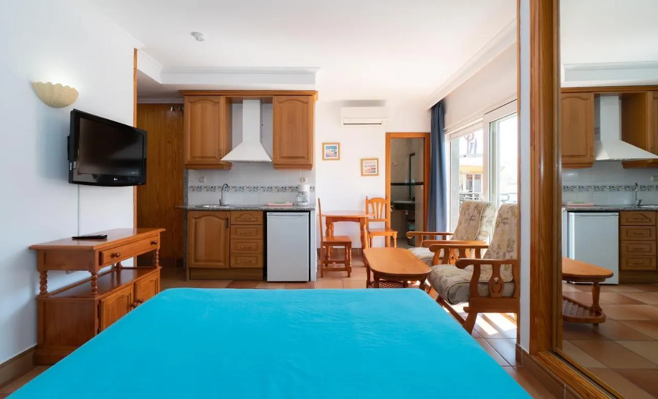 Apartamentos Leonor Carihuela Torremolinos 0*,  Spain