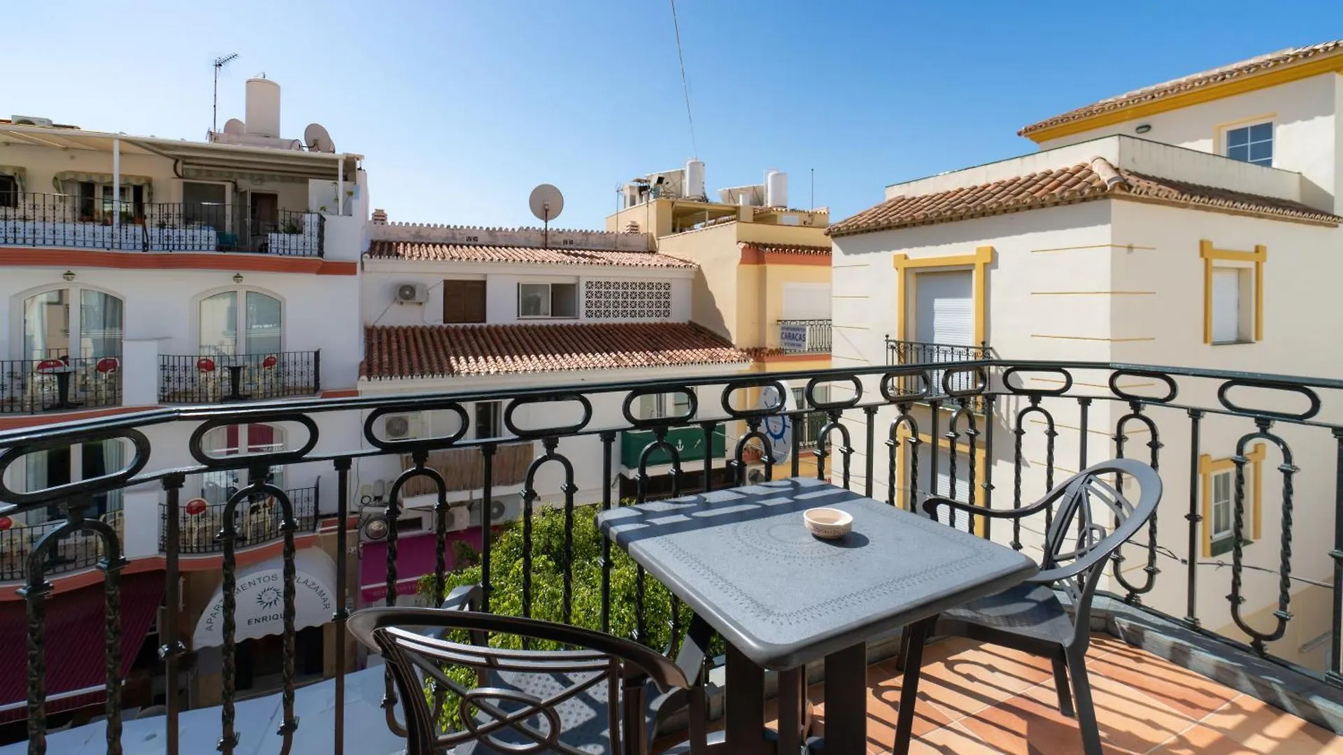Apartamentos Leonor Carihuela Torremolinos 0*,  Spain