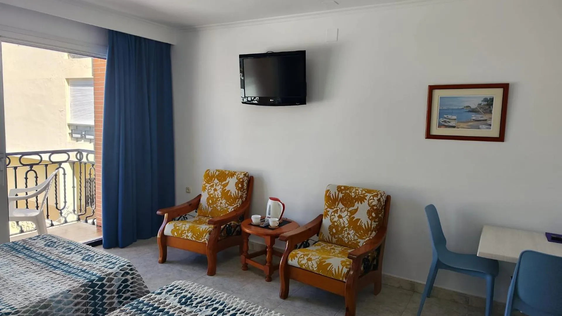 Apartamentos Leonor Carihuela Torremolinos Apartment