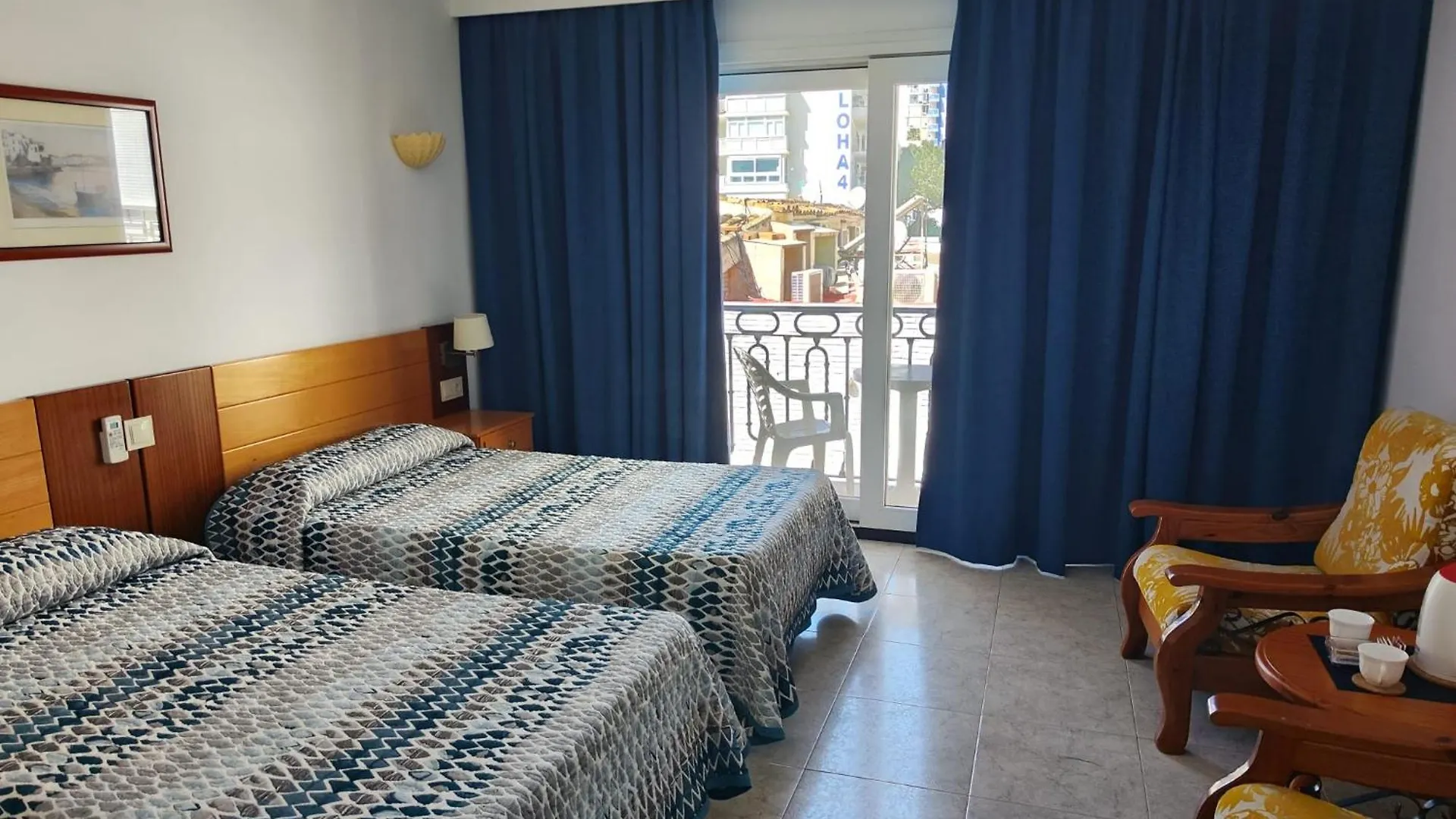 Apartamentos Leonor Carihuela Torremolinos