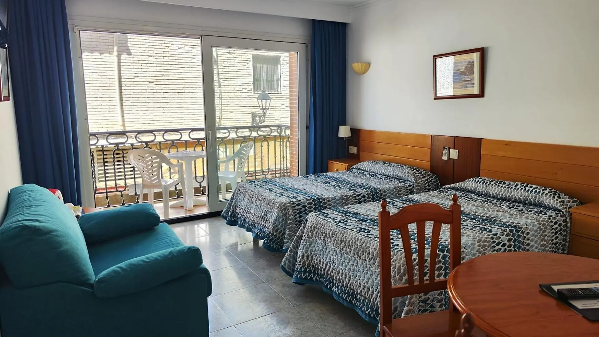 Apartment Apartamentos Leonor Carihuela Torremolinos
