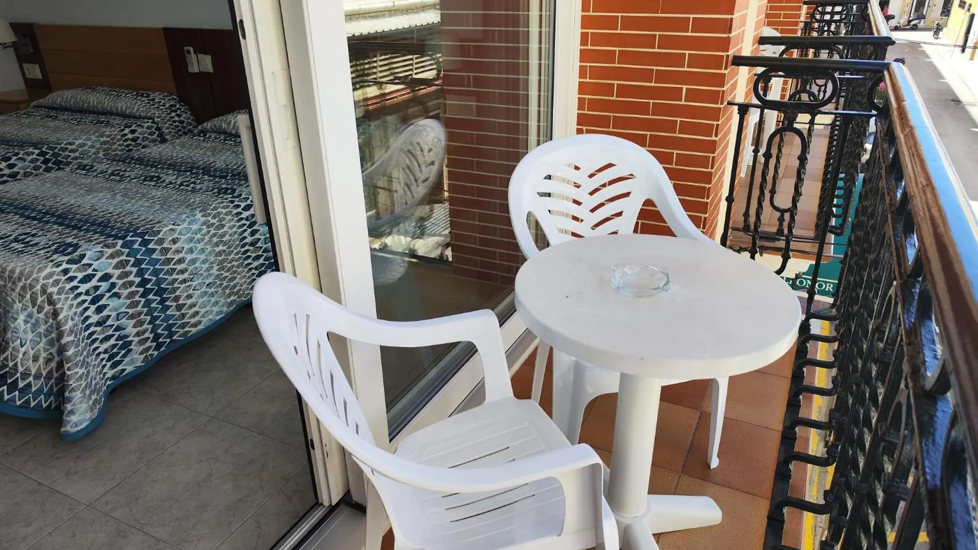 Apartamentos Leonor Carihuela Torremolinos 0*,  España
