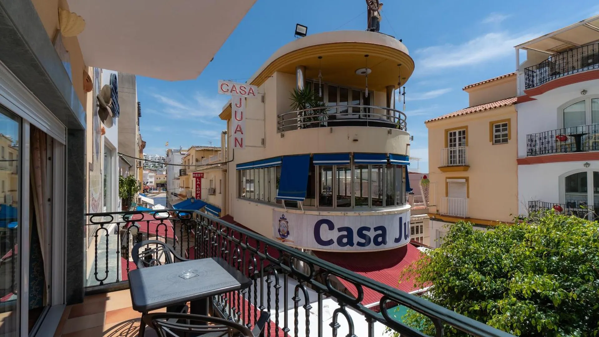 Apartamentos Leonor Carihuela Torremolinos