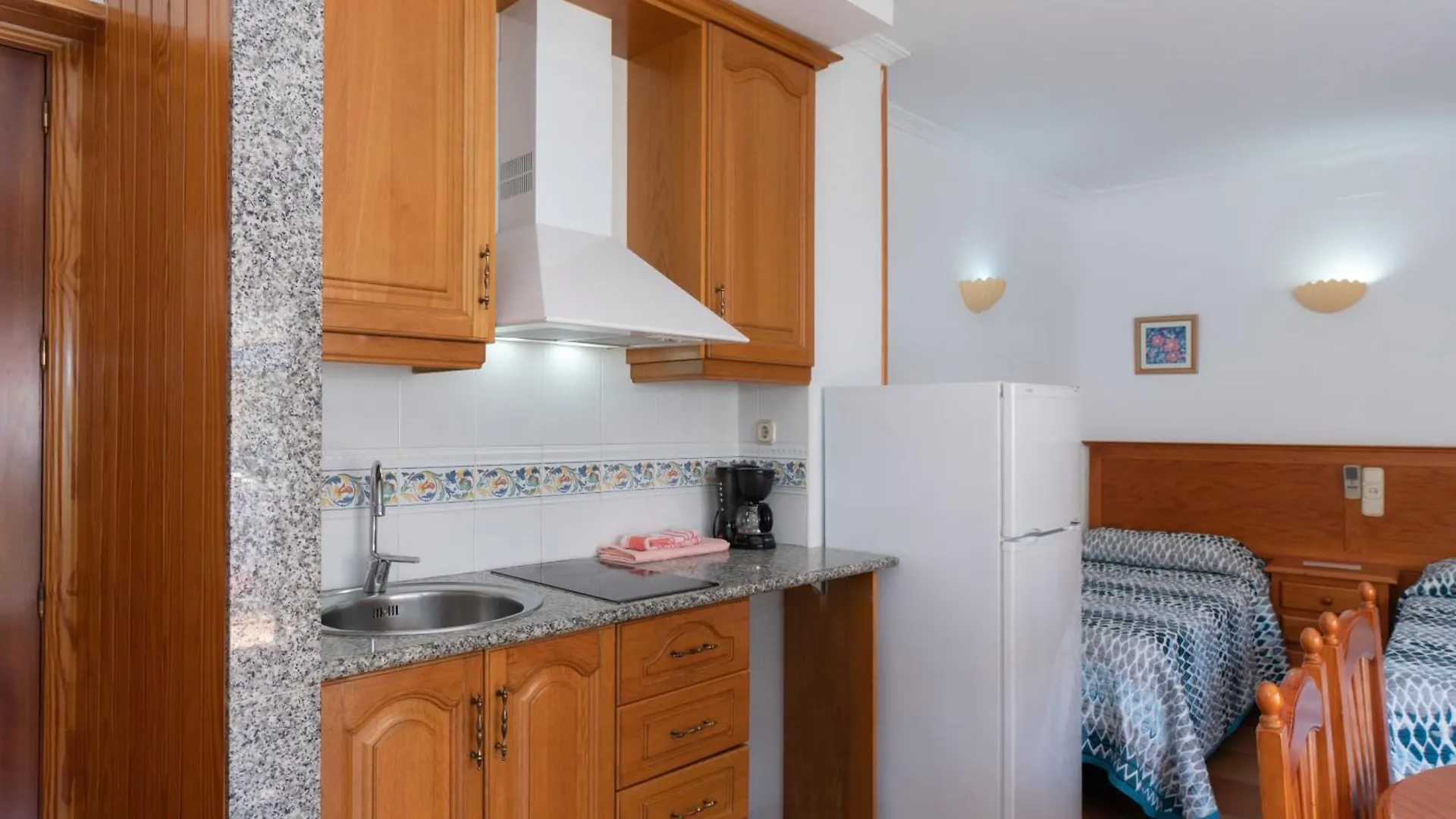 Apartment Apartamentos Leonor Carihuela Torremolinos